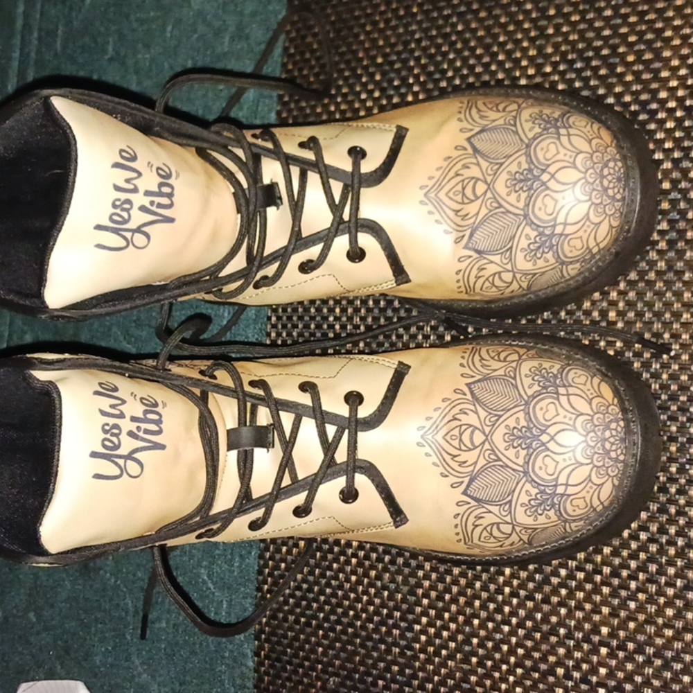 YES WE VIBE BOOTS